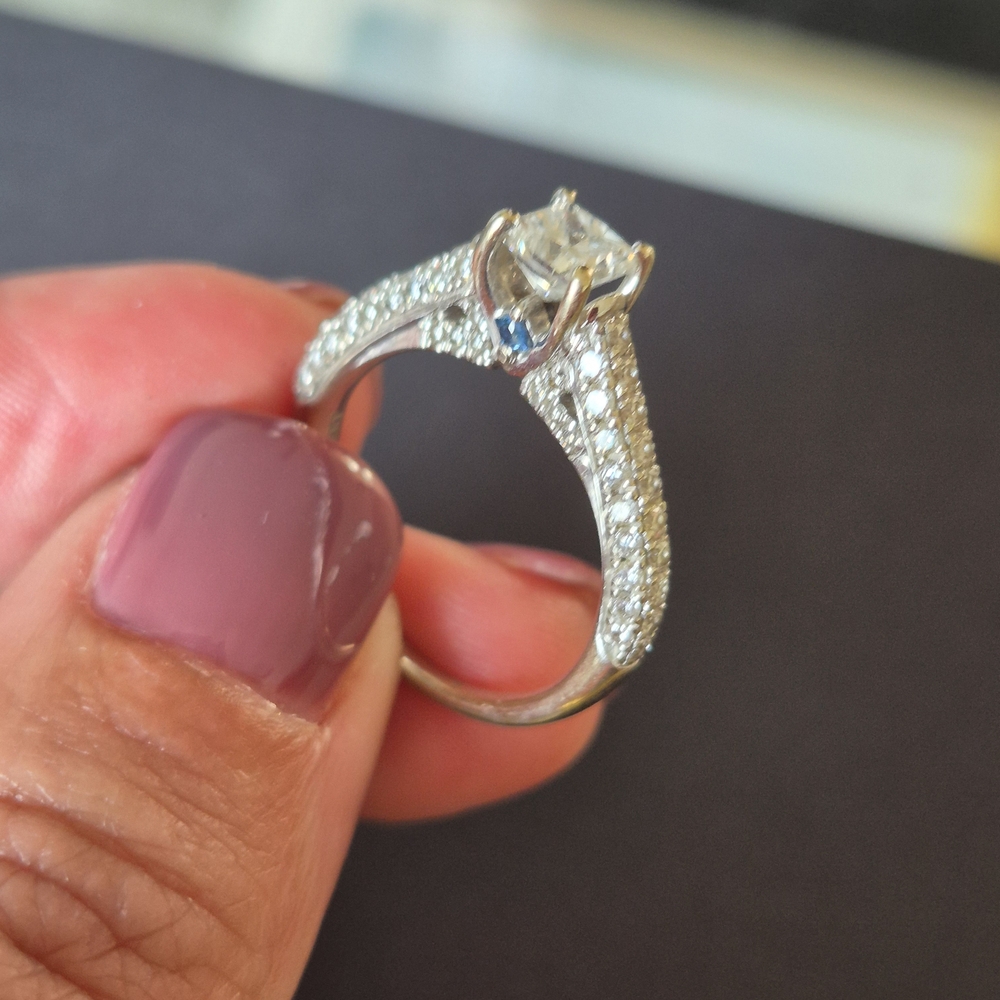 โจ Vera Wang Love Collection Engagement Ring โ Appraised at $6,280 โจ - Picture 2 of 5